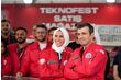 Selçuk Bayraktar'dan eşi Sümeyye Erdoğan'la TEKNOFEST pozu