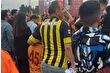 Fenerbahçeli baba, şampiyonluk kutlamalarında Galatasaraylı oğlunu yalnız bırakmadı