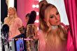 Paris Hilton'dan renkli reklam filmi