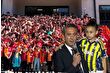 Fenerbahçe'nin forma lansmanına minik İkra damgasını vurdu