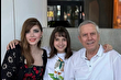 Gonca Yıldırım, eşi Aziz Yıldırım ve kızı Yaz’la birlikte fotoğraflarını ‘family’ etiketiyle sosyal medyadan paylaştı