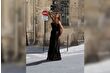 Naomi Campbell, Marilyn Monroe'dan esinlenerek tasarlanmış bir 'Diva' elbisesi sergiledi