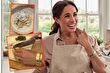 Sussex Düşesi Meghan Markle makarna yaptı, 13 milyon liralık takıları gündem oldu