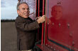 Harry Potter dizisinin kadrosuna orijinal seriden Warwick Davis katıldı