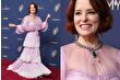 Parker Posey, Emmy Ödülleri'nde zümrüt ve elmas takılarıyla dikkat çekti