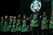 Çalışanları Starbucks'a kıyafet davası açtı; gerekçe şirketin masrafları karşılamaması