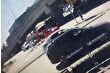 Trafik ışıklarında yolun karşına geçmeye çalışan yayaya beton mikseri çarptı