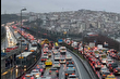 Yağmur yağdı, İstanbul'da trafik kilitlendi