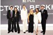 Victoria Beckham ve ailesi,  Netflix belgeselinin galasında poz verdi