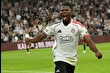 Beşiktaş'tan El Bilal Toure'nin sakatlığına dair açıklama: Uyluk arka adalesinde gerilme ve kanama tespit edildi