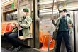 Hollywood yıldızı Tom Hanks, New York metrosunda görüldü