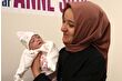 Yaşamaz denen parmak bebek 104 gün sonra anne kucağında