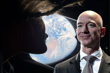 NASA, Ay’da kurulması planlanan 20 milyar dolarlık üs projesi kapsamındaki insansız görevlerden ilkini Jef Bezos'un şirketi Blue Origin'e verdi