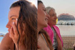 Annesiyle tatile çıkan Serenay Sarıkaya, paylaşıma eklediği not ile dikkat çekti