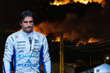 İspanyol pilot Carlos Sainz Formula 1 için Macaristan'da, yüreği ise memleketindeki yangında yanan evde