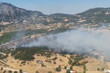 Kaş'ta orman yangınına müdahale ediliyor