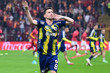 Fenerbahçe kaptanı Mert Hakan Yandaş kendisine hakaret ettiği iddiasıyla 65 bin TL’lik dava açtı