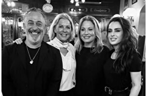 Nevbahar ve Caroline Koç'un Cem Yılmaz gecesi
