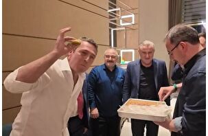 Ali Koç'a dev maç öncesi baklava sürprizi 