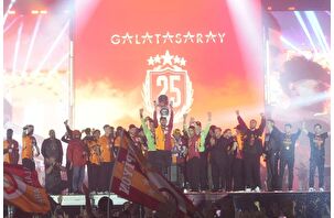 Galatasaray 25. şampiyonluk kupasını aldı