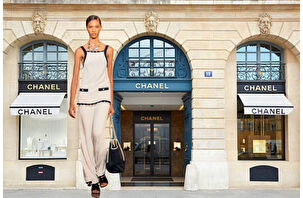 Chanel, Louis Vuitton'u solladı