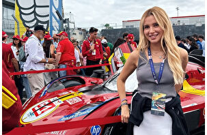 Pınar Sabancı'dan Le Mans pozu