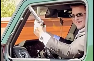 Oğul Kadirov'a 2 milyon dolarlık düğün hediyesi