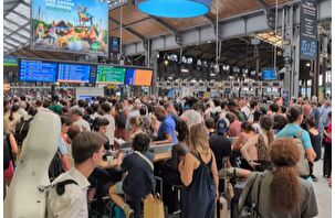 Paris’te aşırı sıcaklar tren seferlerini aksattı