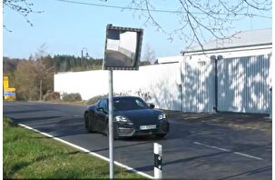 Porsche ilk elektrikli Coupe'sini test etmeye başladı