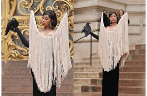 Cardi B, Paris Couture Haftası'nda kombinini gerçek siyah bir karga ile tamamladı