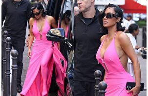 Kim Kardashian, pembe elbisesiyle 'Balenciaga Barbie'si oldu