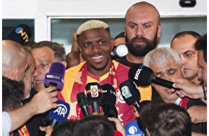 Osimhen'den 900 milyon TL forma geliri beklentisi