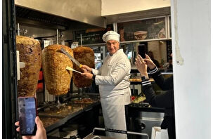 Bavyera Başbakanı Söder döner markası oldu