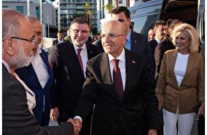 Bakan Şimşek İzmir'de iş insanlarıyla buluştu
