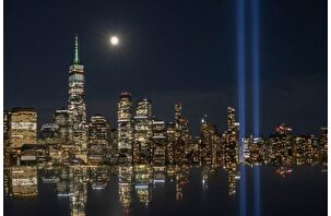 New York'ta "Tribute in Light" (Işıkta Anma) etkinliği hazırlıkları yapıldı
