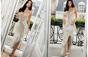 Kylie, kız kardeşinin şovuna ışıltılı elbisesiyle katıldı