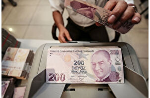 Bankalar mevduatta ve kredide sıkılığı sürdürüyor