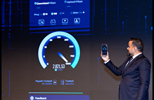 Turkcell CEO'sundan toplantıda 5G testi