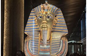 Louvre Müzesi'nin iki katı büyüklüğündeki Büyük Mısır Müzesi ziyaretçi akınına uğruyor