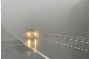 Bolu Dağı'nda sis ve sağanak etkili oldu