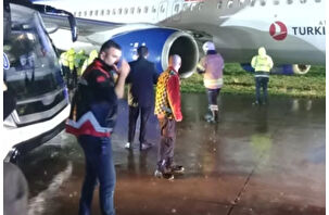 Sabiha Gökçen'de uçak pistten çıktı