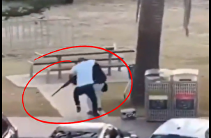 Manav Ahmed saldırganı böyle etkisiz hale getirdi