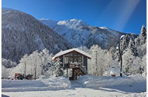 Karadeniz'in yüksek kesimleri beyaza büründü