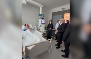 İbrahim Tatlıses'ten türkülü karşılama