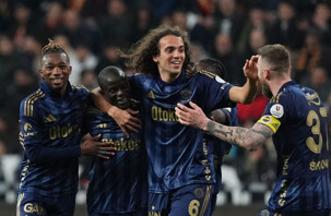 Fenerbahçe'den zirve takibini sürdürdü