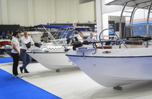 Yat ve tekne tutkunları İzmir'deki fuarda buluştu