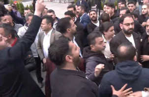 CHP Genel Merkezi'nde tahliye arbedesi