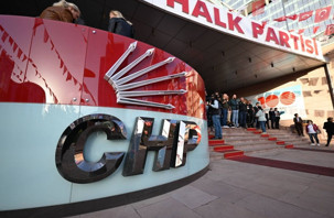 CHP'de bazı il başkanları görevden alındı
