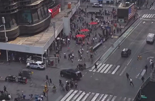 New York'taki Times Meydanı'nda silah sesleri