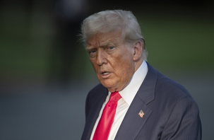 İsviçre'de heyetler görüşürken Trump'tan İran'a tehdit